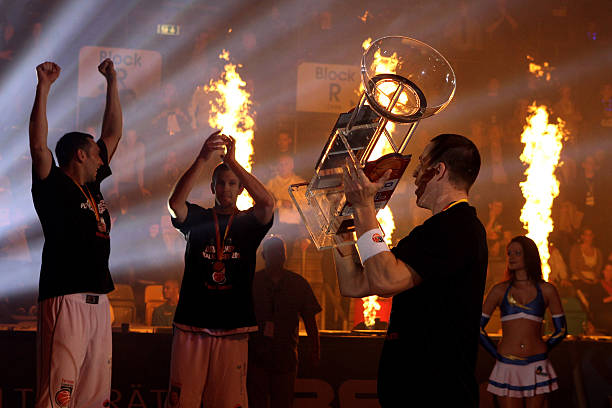 的严峻考验 的严峻考验